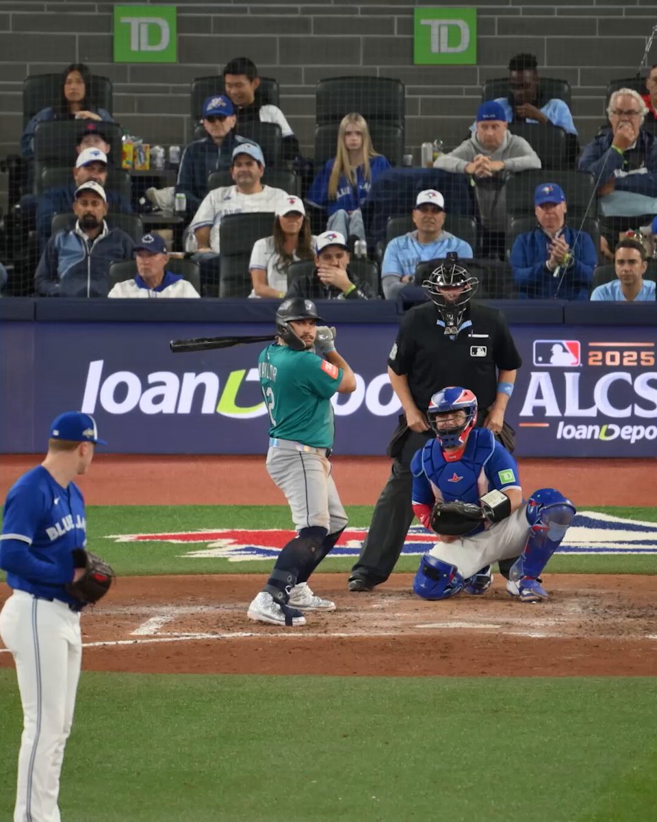 This Josh Naylor follow through 😍

(MLB x @nutrafol) 