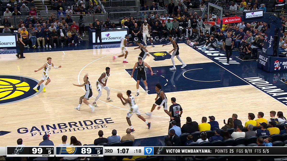 a deep three for Cam Payne 👀 
