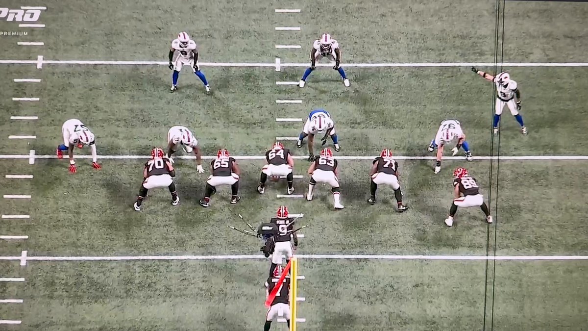 Casey Washington won’t show up on the stat sheet for this, so I’m here to point it out. 
Critical role in Bijan Robinson’s 81 yard TD. #Falcons 
