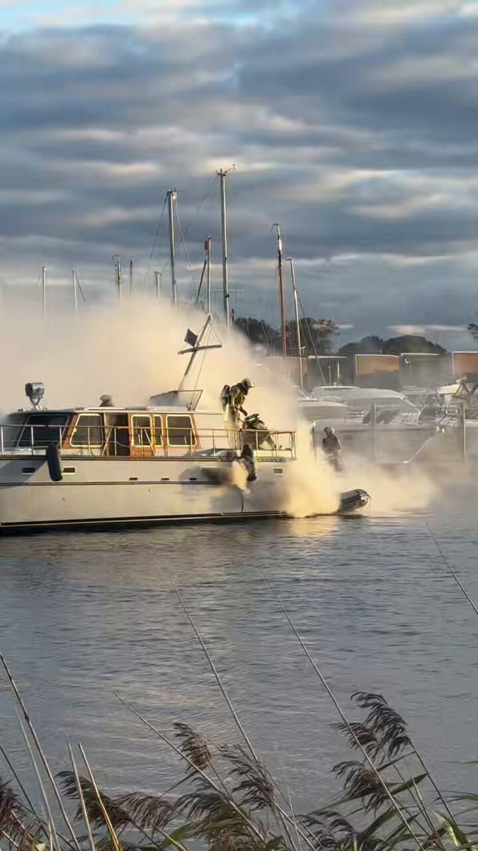 Brand op pleziervaartuig in Spakenburg