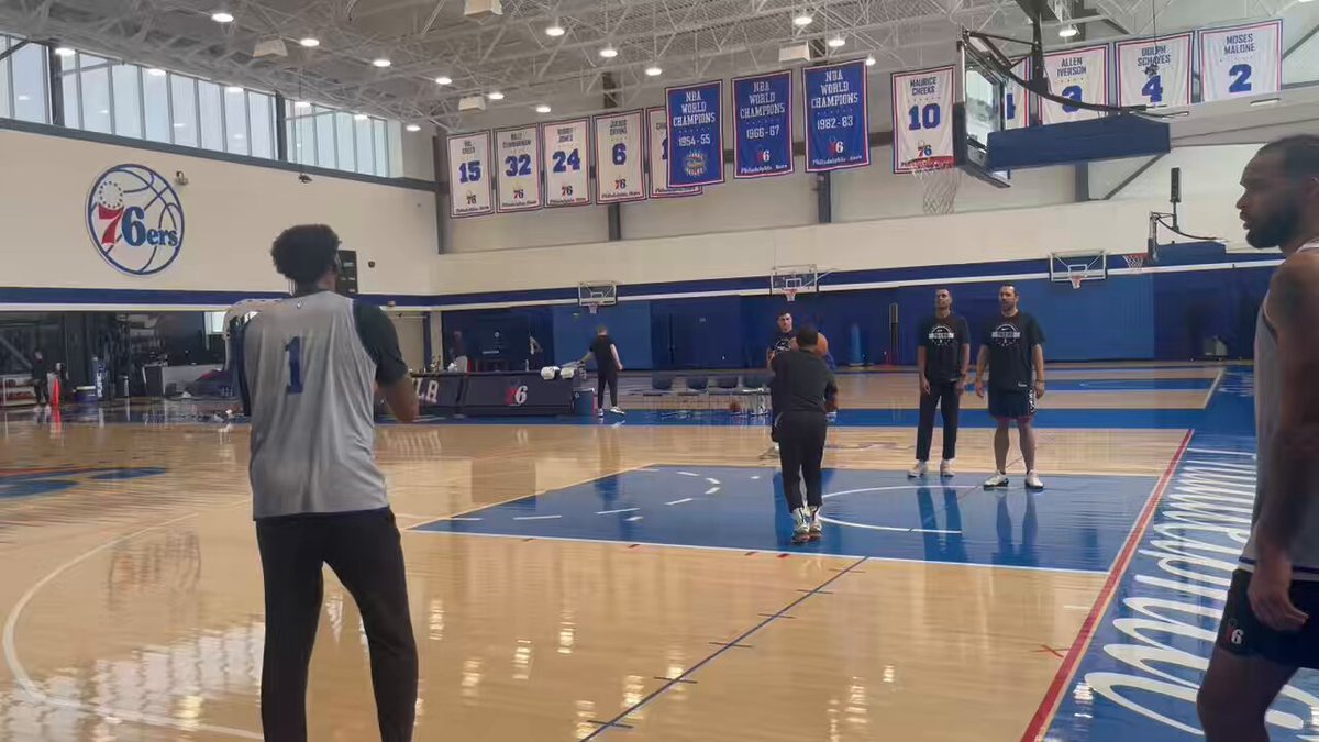 Andre Drummond corner 3-pointers work after practice #Sixers 