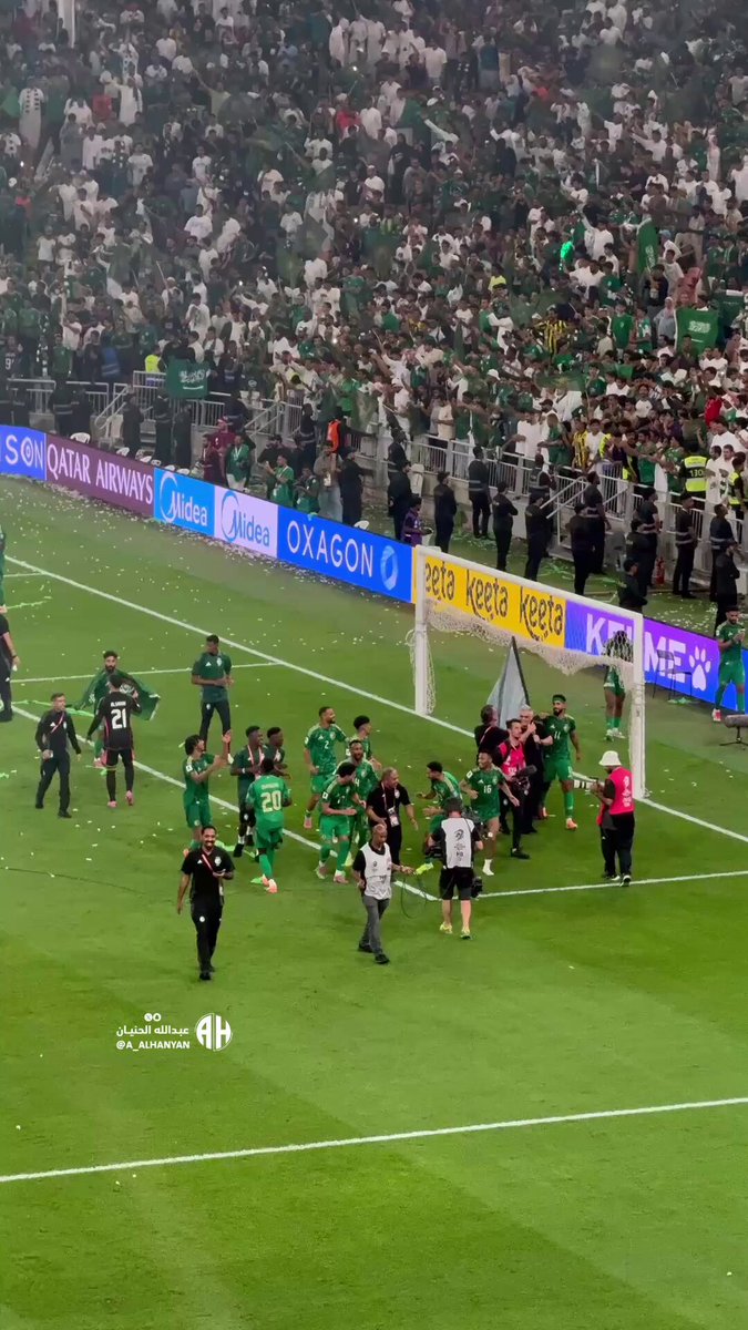 نجوم الأخضر السعودي .. يتأهلون .. يحتفلون .. يرقصون 
