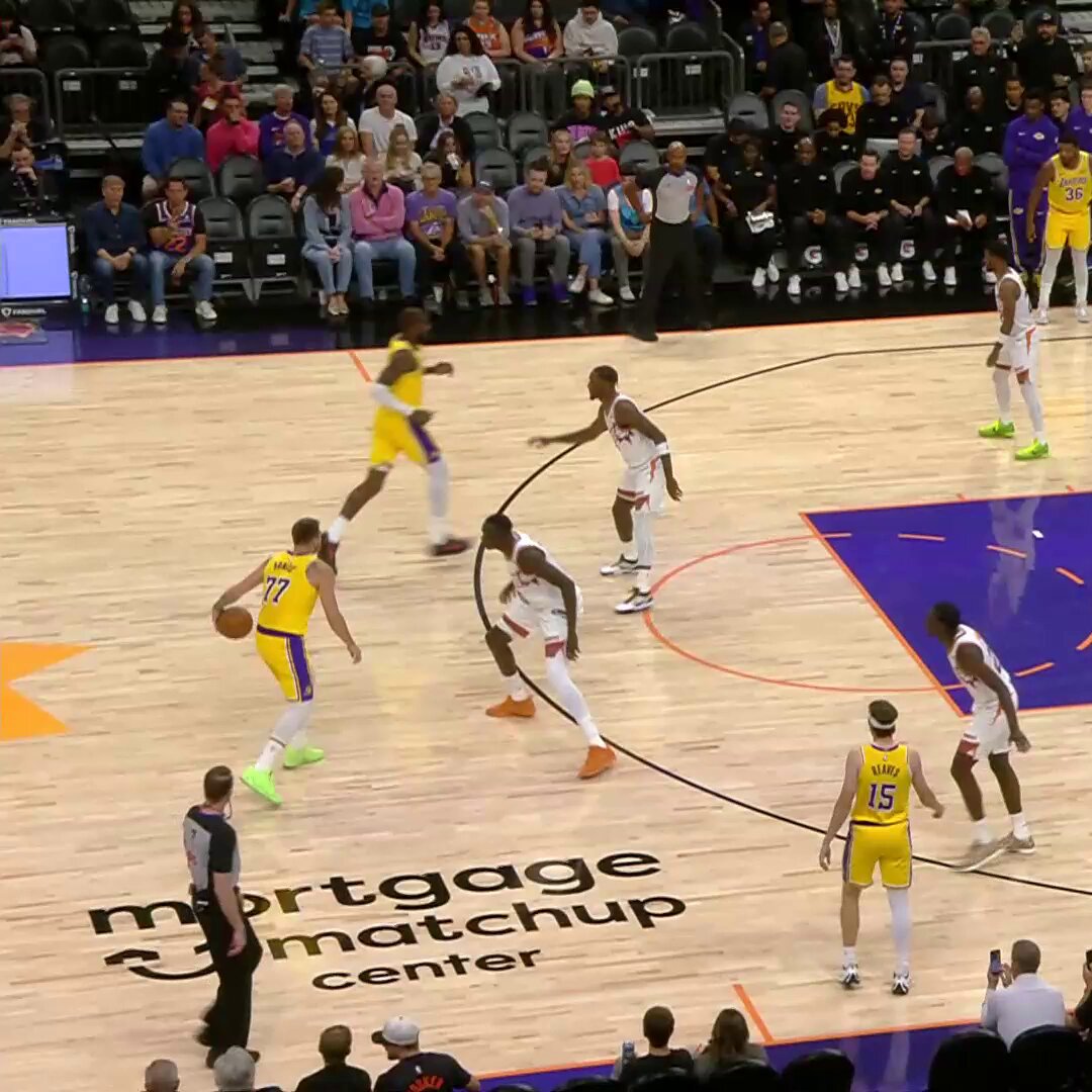 25 points. 
7 rebounds.
4 assists.
4 threes.

Luka Dončić SHINED in his @Lakers preseason debut! 