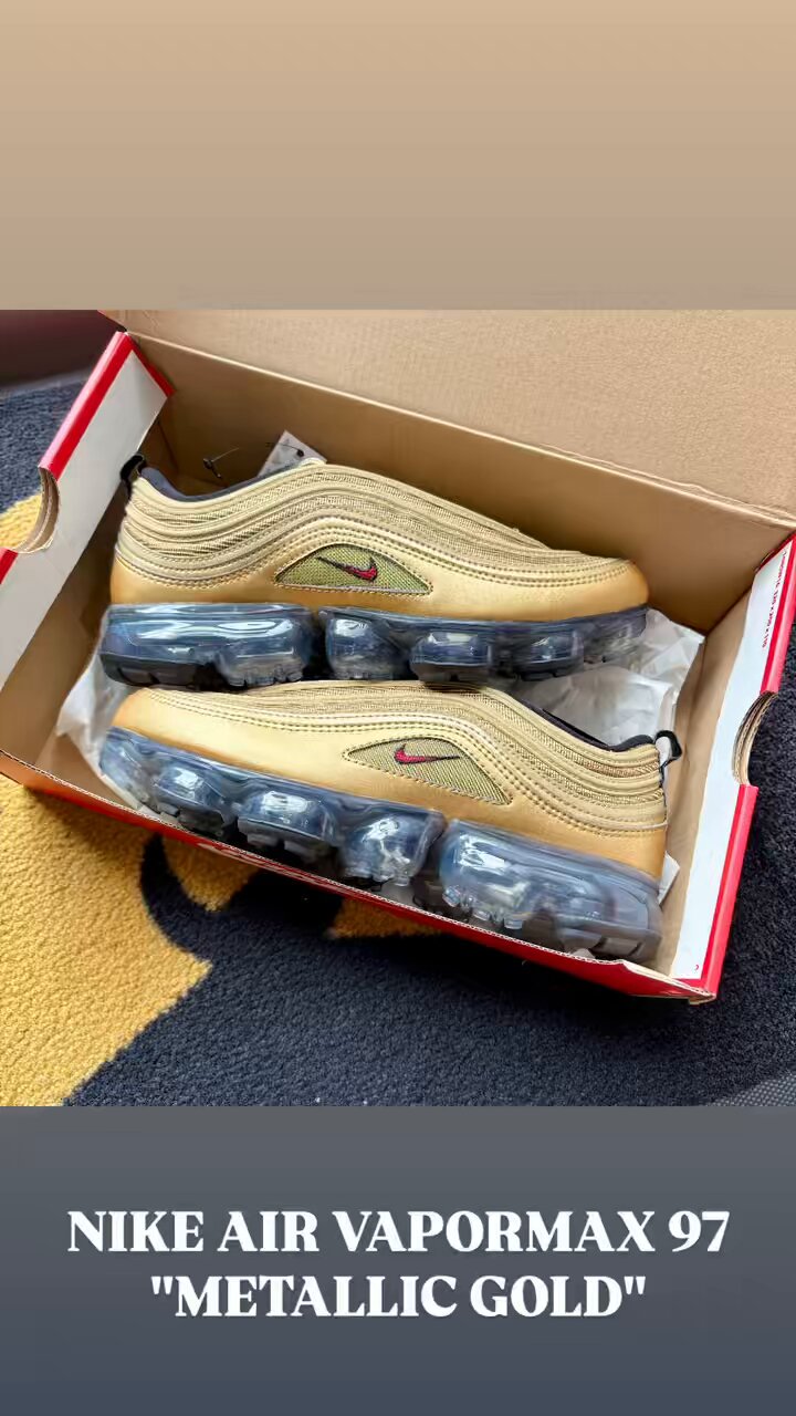 ナイキ箱 1512489448.jpg?1647675329