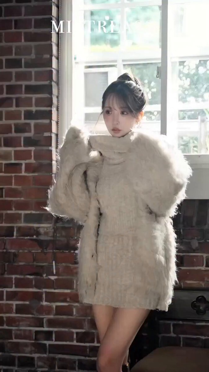 ミストレアス Lace Trim Ruffle Sleeve Jacket 𝟤𝟧 𝖠𝗎𝗍𝗎𝗆𝗇