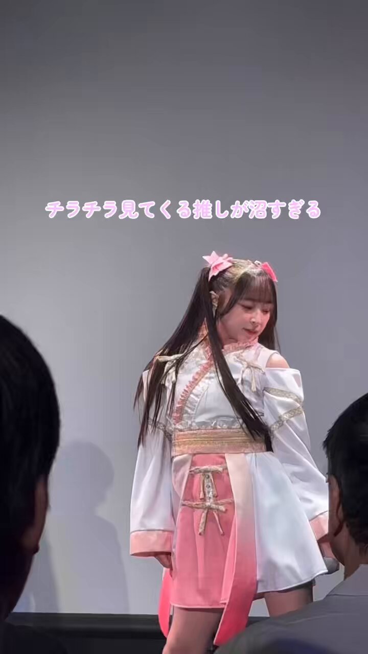 木花様 Cymbidium Kurenai no Kifujin