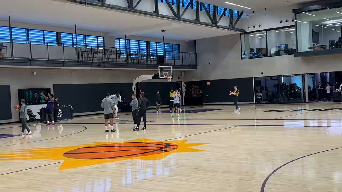 The process for Mark Williams remains underway. Getting some running in after practice. 