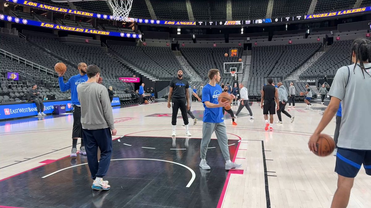 From #Mavs shootaround: Daniel Gafford, Brandon Williams and Caleb Martin (far end to the right) were on the court this morning. 

Gafford was expected to miss 2-3 weeks for a sprained ankle suffered on the first day of training camp. Today marks the 2-week mark of his timeline. 