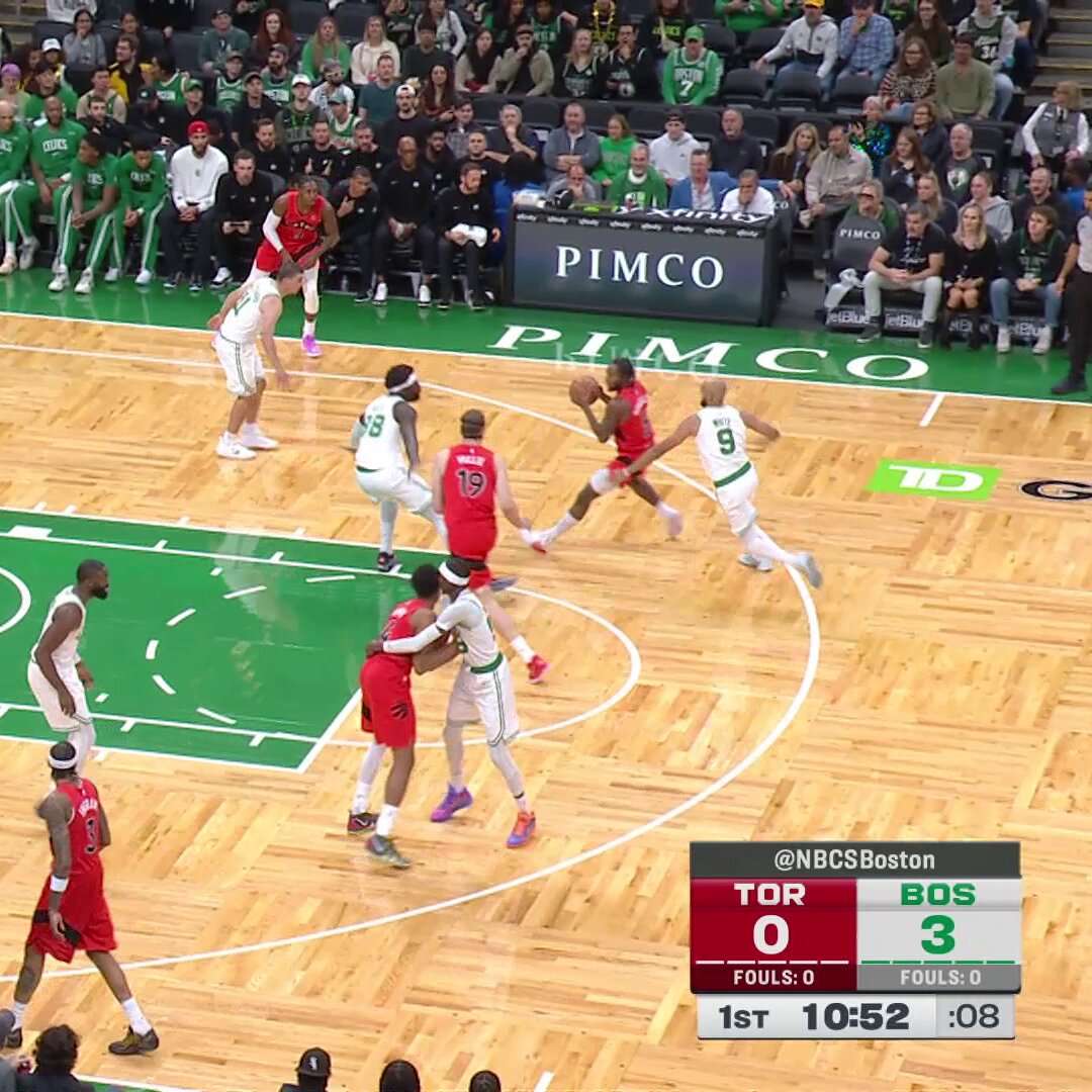A hook shot for Jakob Poeltl's 1st bucket of the 2025 preseason! 
