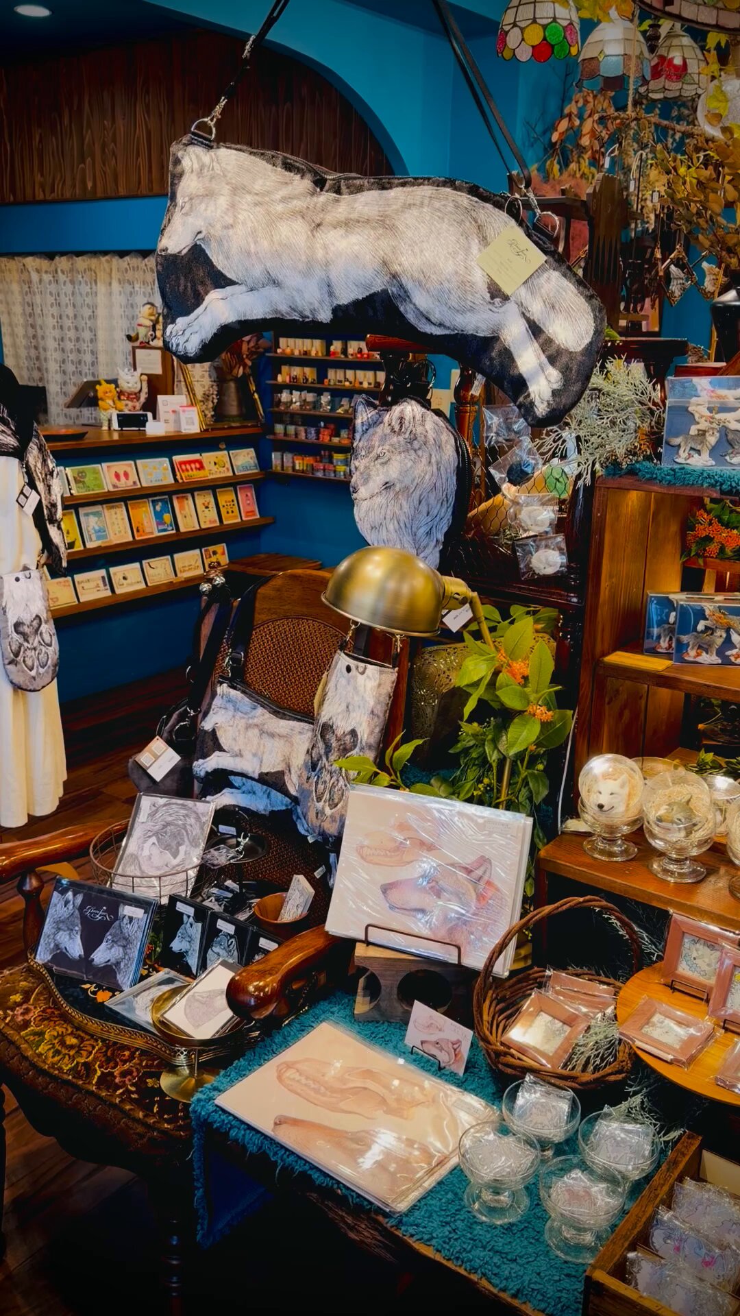 シルバー唐草風景彫刻タタキ（ねこ) Takaoki TAJIMA (@shidokou) • Instagram photos and videos