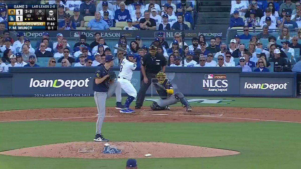 100 MPH paint
101 MPH paint
88 MPH curveball

This sequence from Jacob Misiorowski was incredible 🤯 