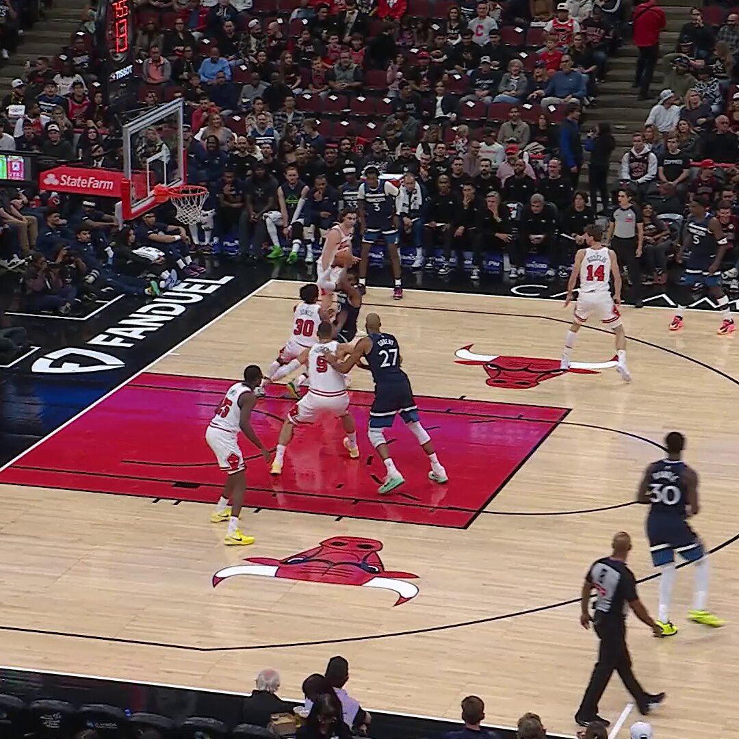 "Showtime!"

Matas Buzelis brings out the windmill for 19 PTS so far 🍿 