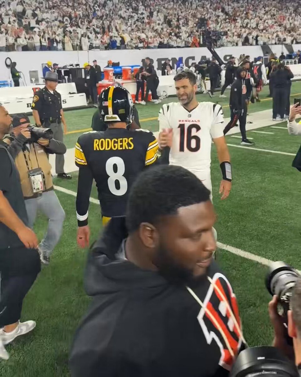 All love between the vets. 