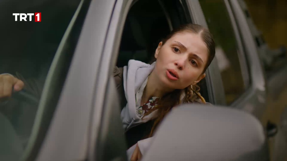 Ayolning jinsiy aloqa dosti anal jinsiy aloqa qilish uchun yolvoradi