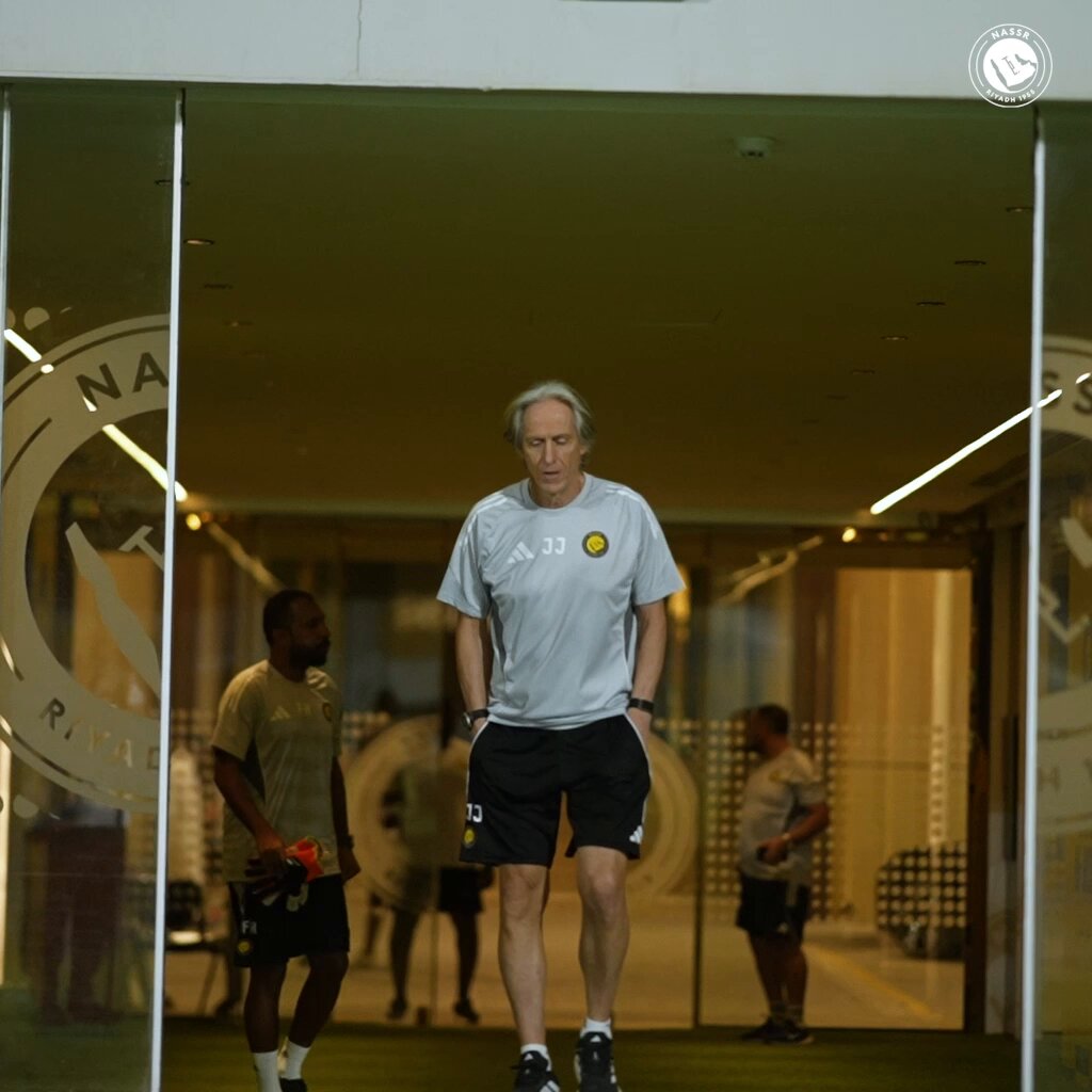 جيسوس يستقبل ضيفاً مميزاً في تدريبات #النصر 