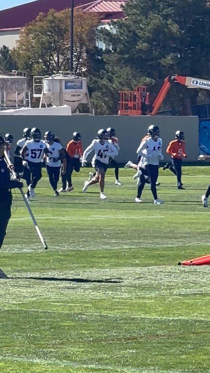 Dre Greenlaw practiced all week leading up to Broncos-Giants. This is incredible progress for Dre and a great signing that he could play on Sunday. 