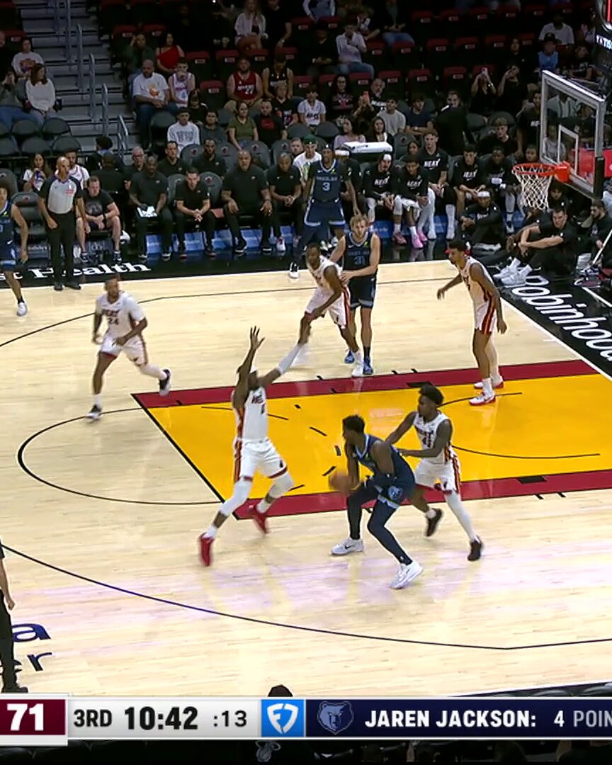 Swing, Swing, & Knock it down @CaldwellPope 

📺: @FDSN_Grizzlies 