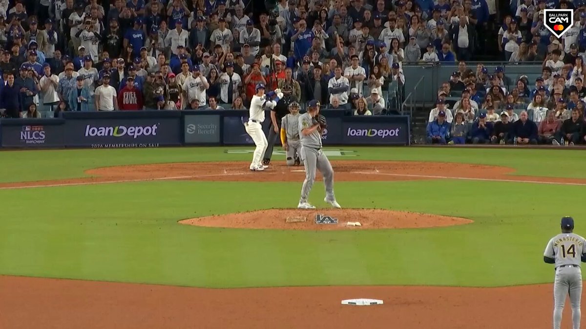 That point to the dugout... Shohei Ohtani knew he'd hit his third home run of the night the second it left the bat!

🎥 @Mastercard #BallparkCam  