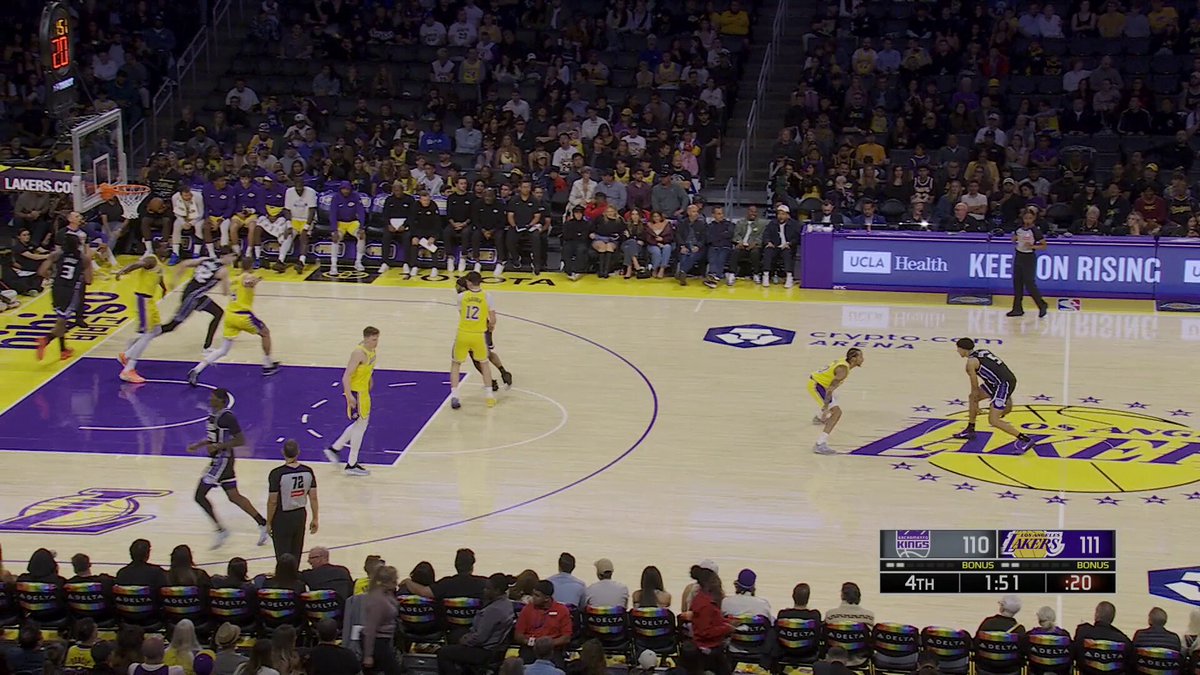 KINGS TAKE THE LEAD LATE 🚨

Isaac Jones flushes home the alley-oop to put Sacramento on top on NBA TV! 