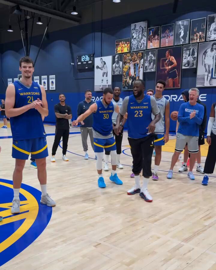 Vibes were high at @warriors practice as the rookies sang Happy Birthday to staffers Rick Celebrini & Kris Weems 🥳 