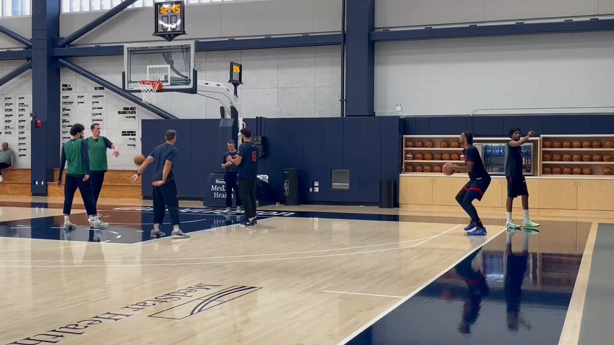 Here's a look at some of the Wizards' post-practice shooting work, with Alex Sarr and Bilal Coulibaly shooting corner 3s: 