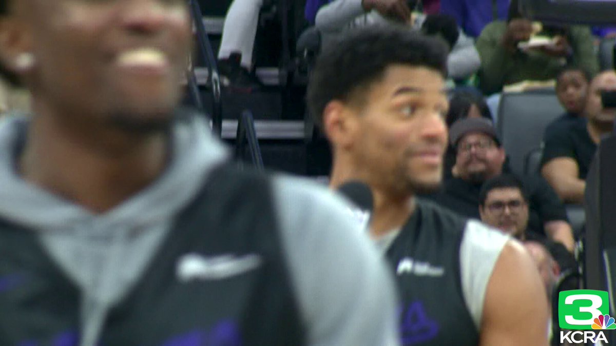 Dylan Cardwell understood the assignment of the Kings rookie talent show this afternoon at Golden 1 Center. 
The undisputed winner over Nique Clifford & Maxime Raynaud with a crowd pleasing rendition of "All I Want for Christmas" at the annual Fan Fest. @Dylanupnext__ 