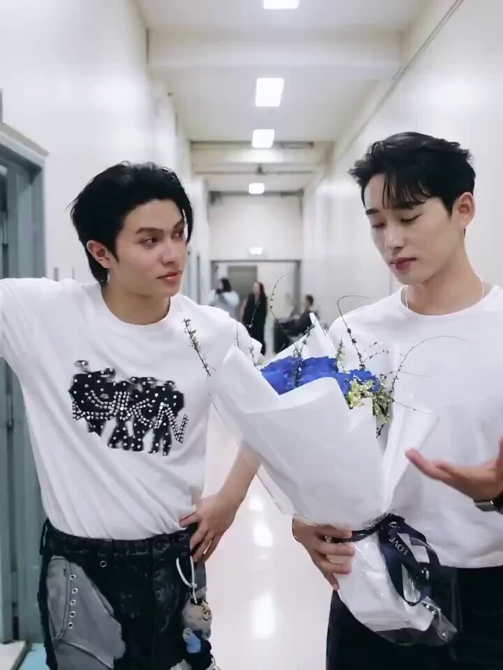 E-girlsファン卒する為 E-girls NEW ALBUM E.G.11 5/23(水)Release | LDH Girls mobile