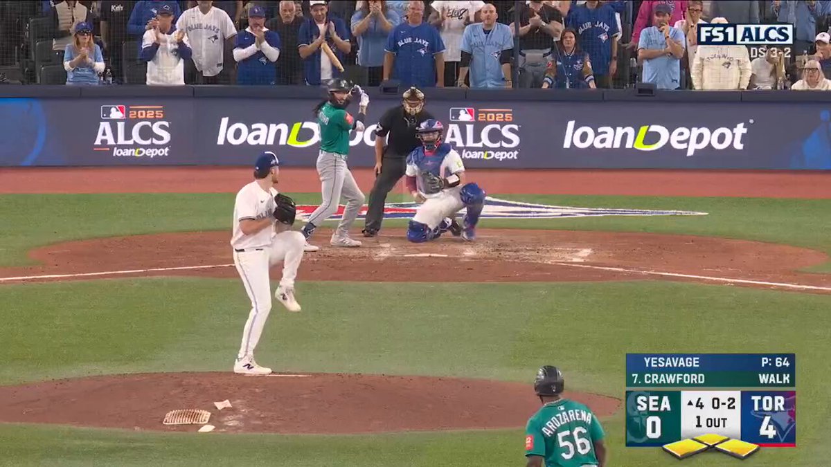 Trey Yesavage gets out of it AGAIN! #ALCS 
