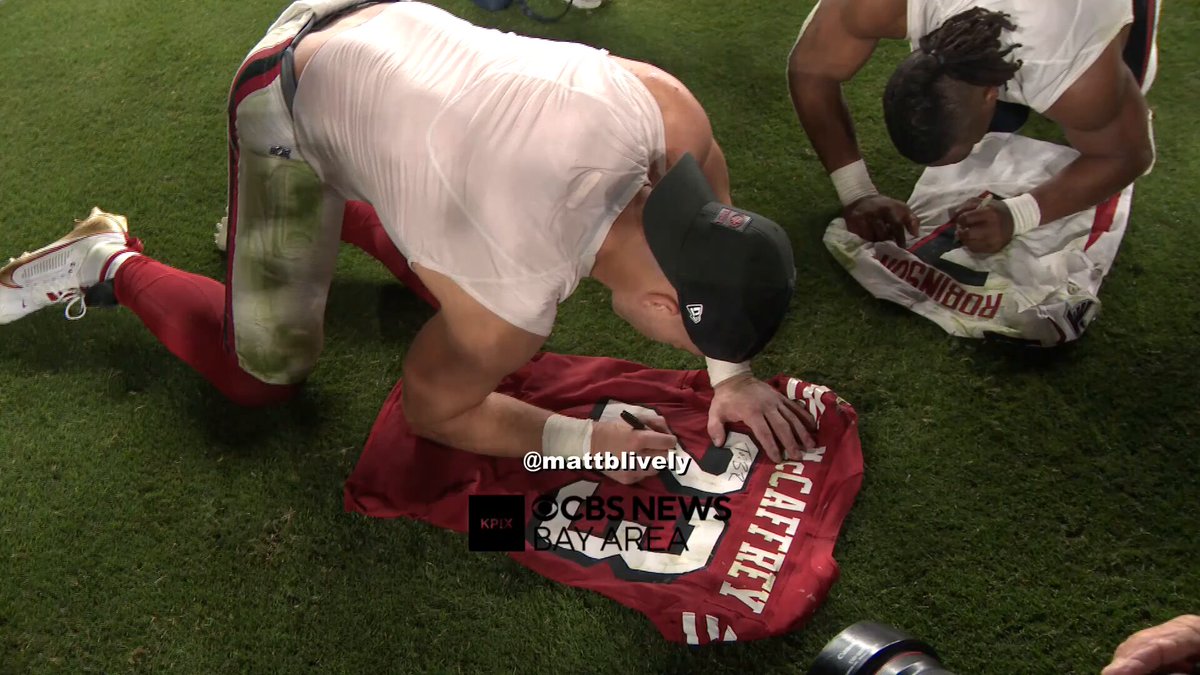Heartwarming: Christian McCaffrey swapped jersey's with Bijan Robinson after last night's game and inscribed a note telling him he's the best player in the NFL.

"You're the best in the game" ❤️

CMC is the definition of a class act.

(h/t @mattblively)
