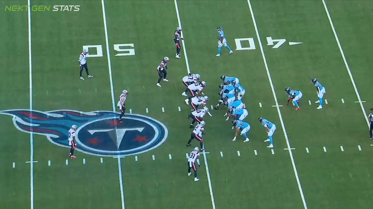 Milton Williams's third-and-1 sack was a really good rep by #Patriots S Kyle Dugger. Redirects the WR to throw off the timing and stays home in the right flat to cover the FB. 

By the time Ward comes off the flat, Williams is there for the sack. 