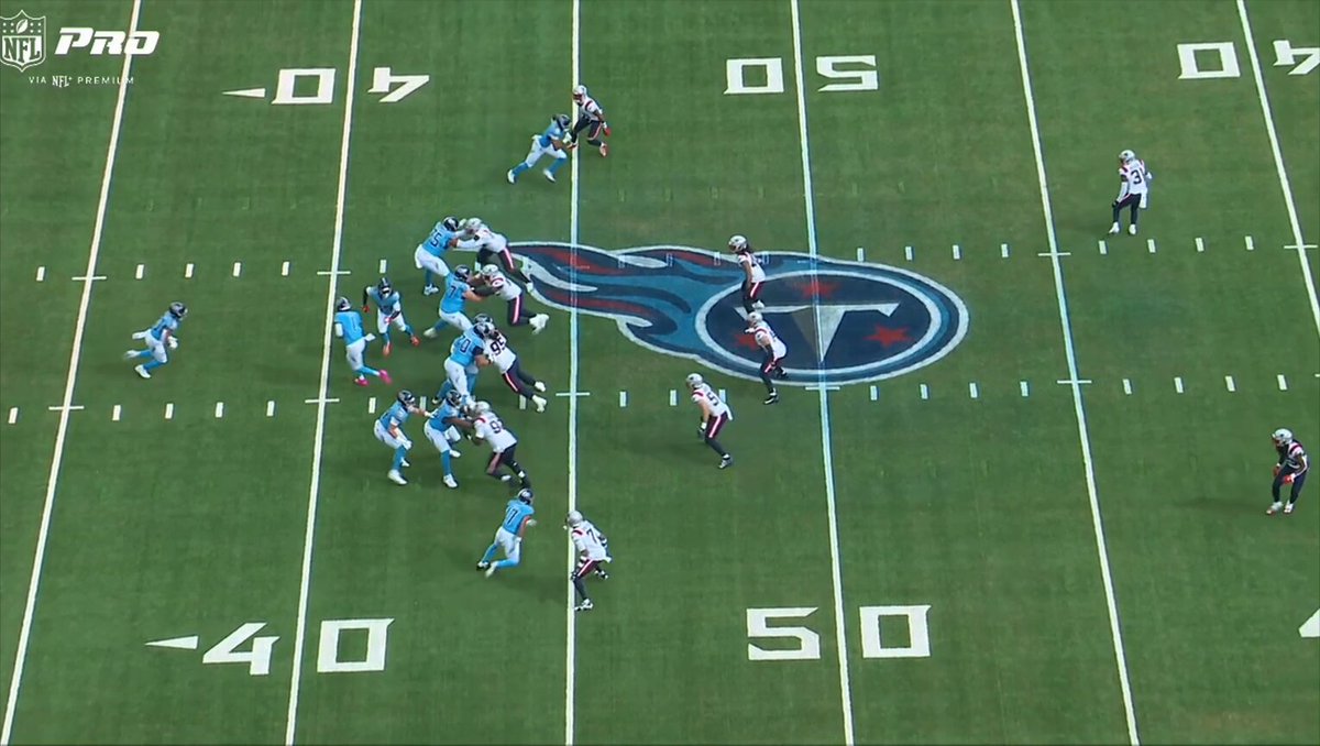 Cam Ward hit some elite throws early against the #Patriots.

Good defense, better offense here. 