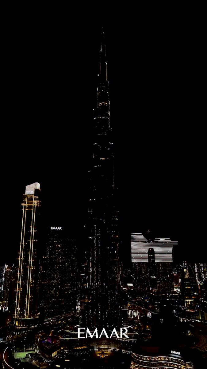 The world’s tallest building Burj Picture