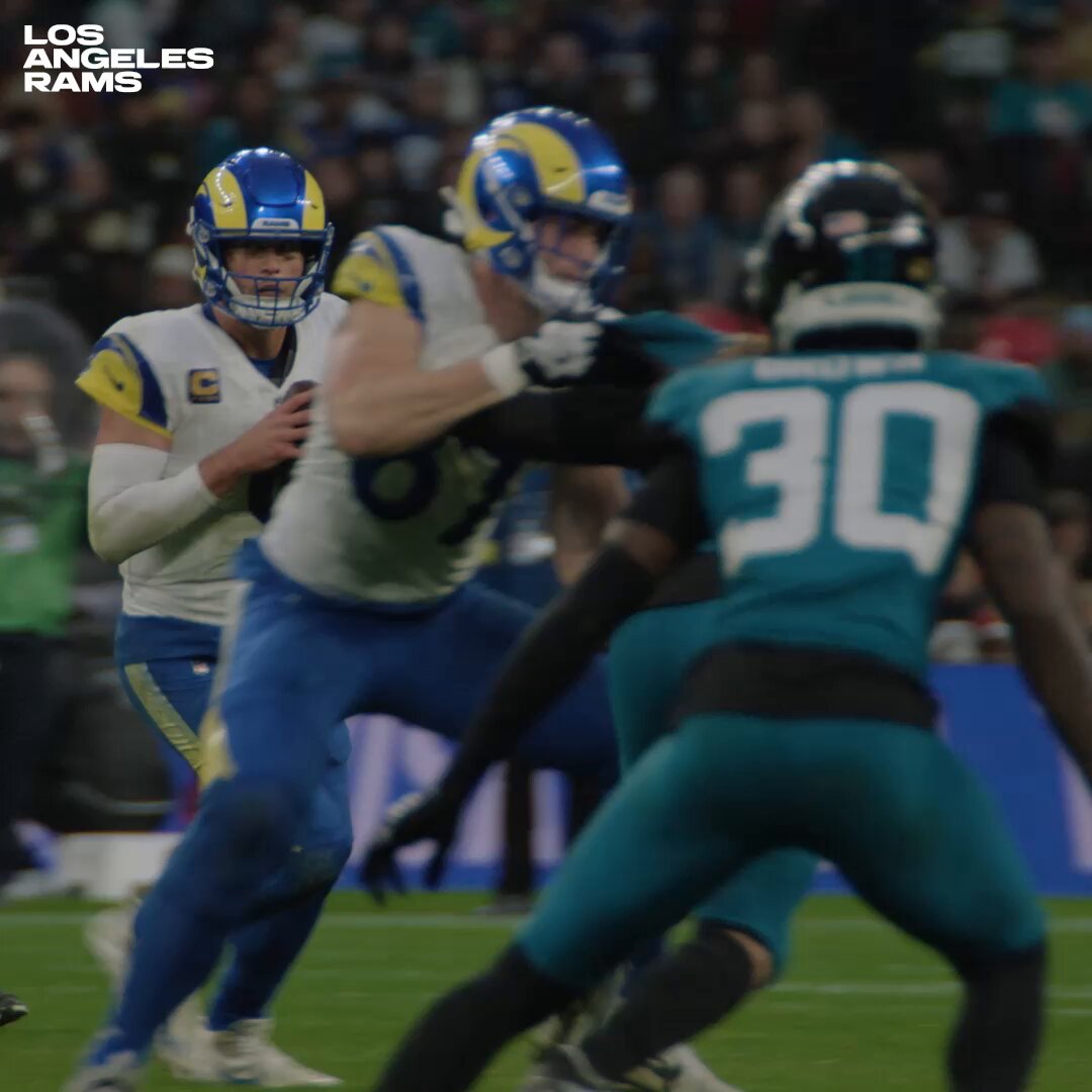 "Right in the bread basket." 🧺

🎥 T-Ferg's first NFL TD! | @oregonfootball 