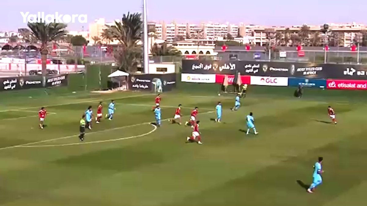 ركلة الجزاء التي صنعت أزمة في مباراة الأهلي وبيراميدز مواليد 2007 وتسببت في إلغاء المباراة 