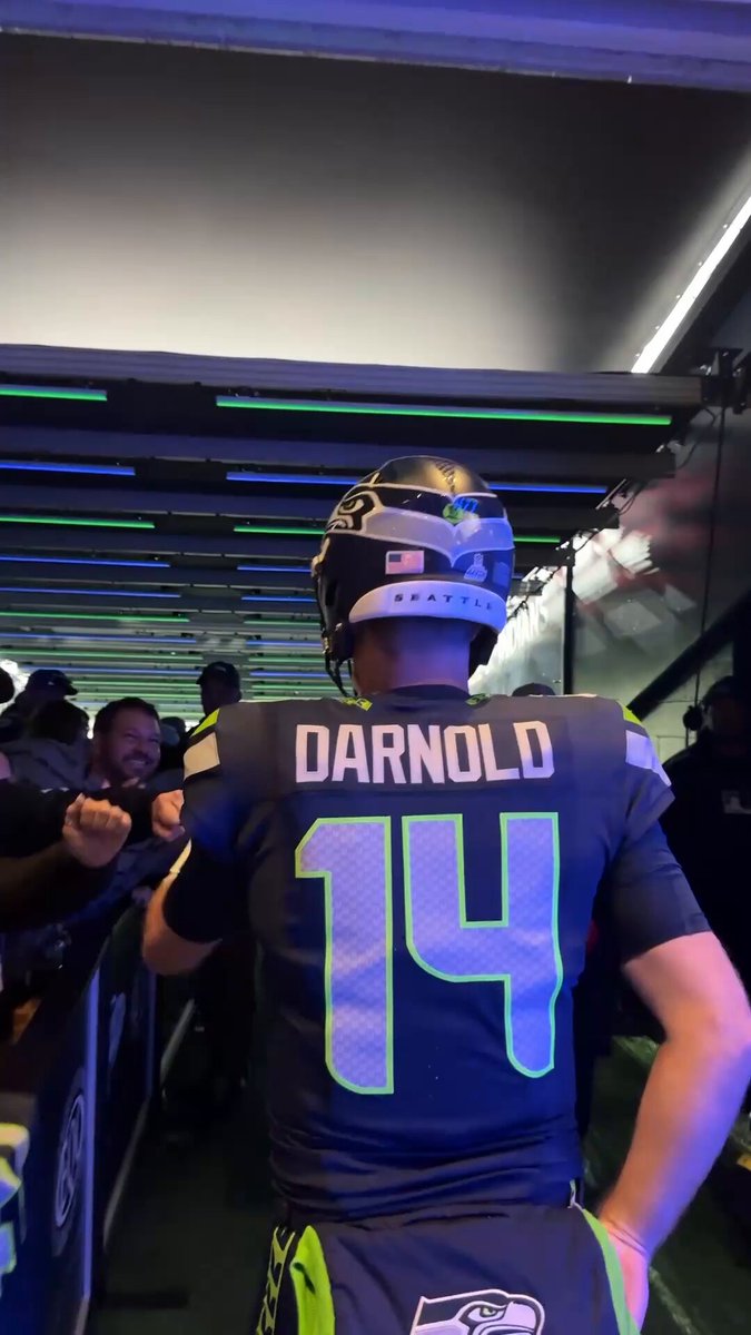 Pregame MVP chants for Sam Darnold in Seattle 

HOUvsSEA– 10pm ET on ESPN
Stream on @NFLPlus and ESPN App 