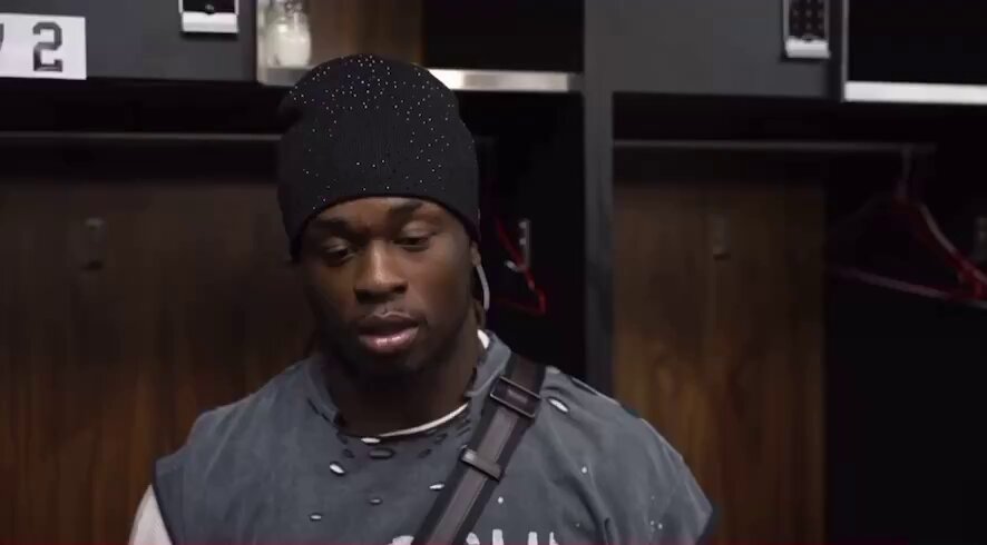Yikes: Raiders star rookie RB Ashton Jeanty says the team has a "losing culture" after losing to the Chiefs.

“If we were being honest, it’s been a losing culture around here for a long time…”

😬😬😬 