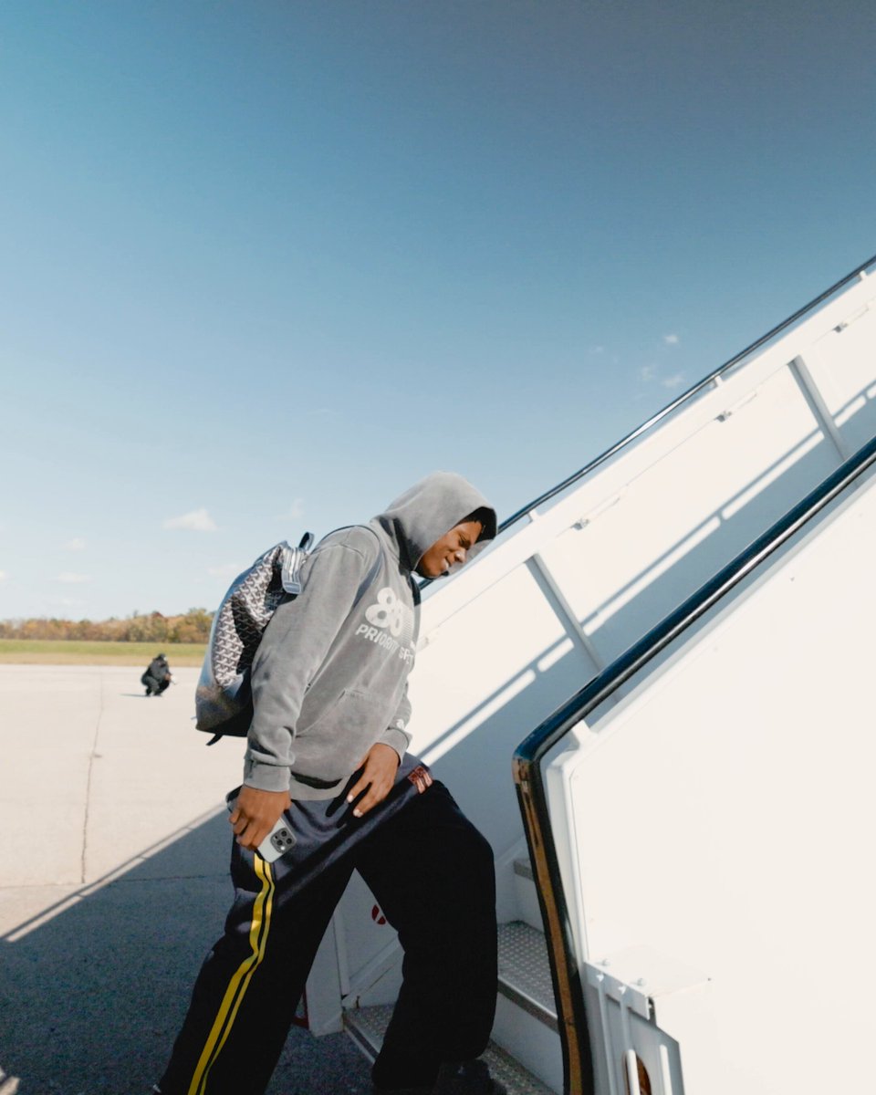 Wheels up to Chi-Town ✈️ 