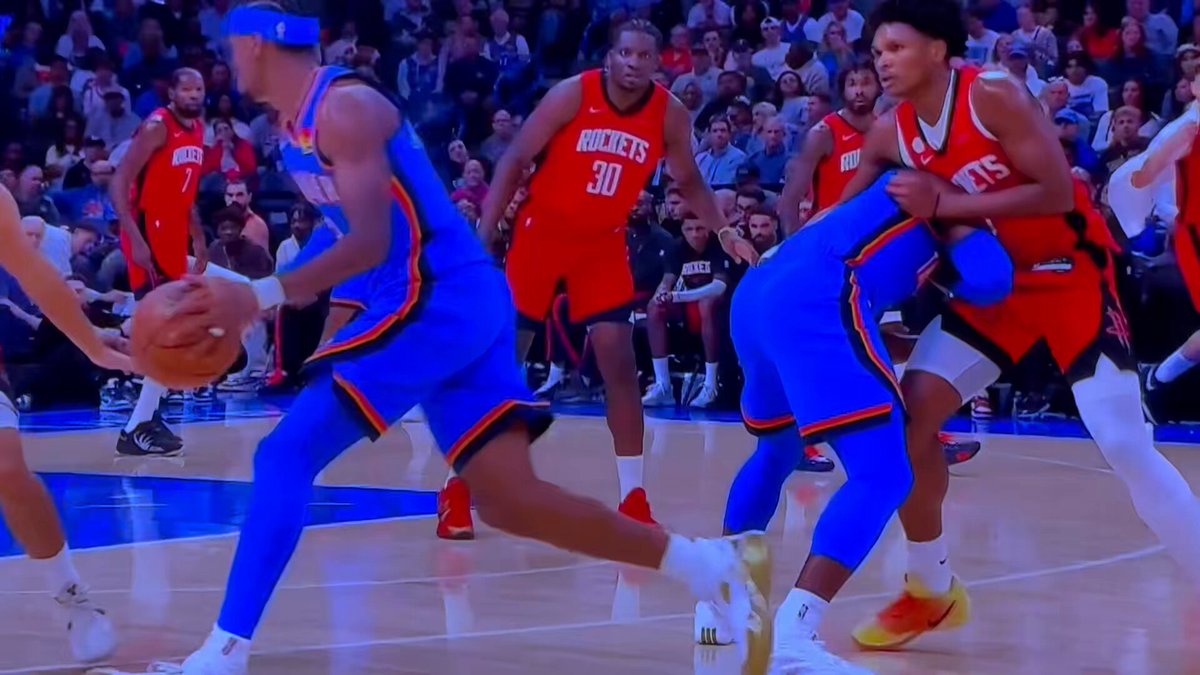 There's a little bit of a hand check by Capela, but the rest of this play is clean, hence no whistle. I doubt the review overturns it... Behind back 👌 