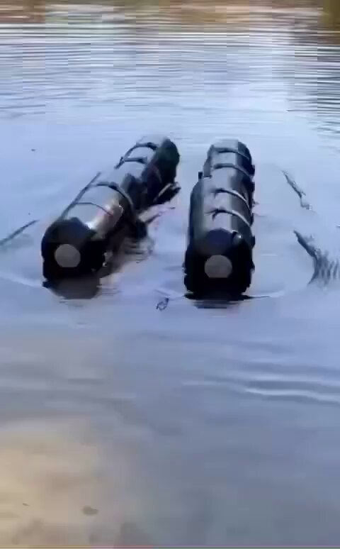 يتقن الحركة على اليابسة وفي الماء .. الصين تكشف عن كلب روبوت برمائي يعيد تعريف مستقبل الروبوتات العسكرية والروبوتات الإنقاذية 