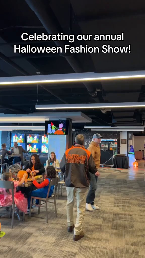 We had a blast getting in the spooky spirit with our friends from @UHRainbowBabies and The Littlest Heroes at our annual Halloween Fashion Show last night! 