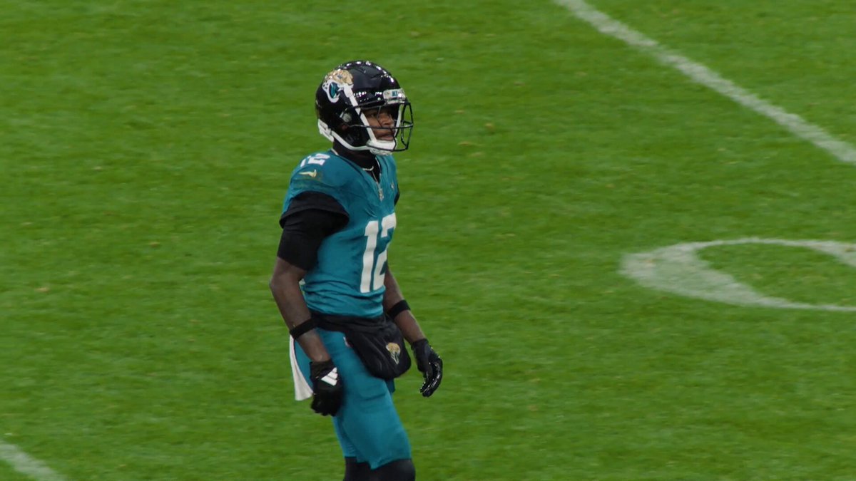 Step into the film of Travis Hunter’s first NFL TD.

@Copilot | #DUUUVAL 