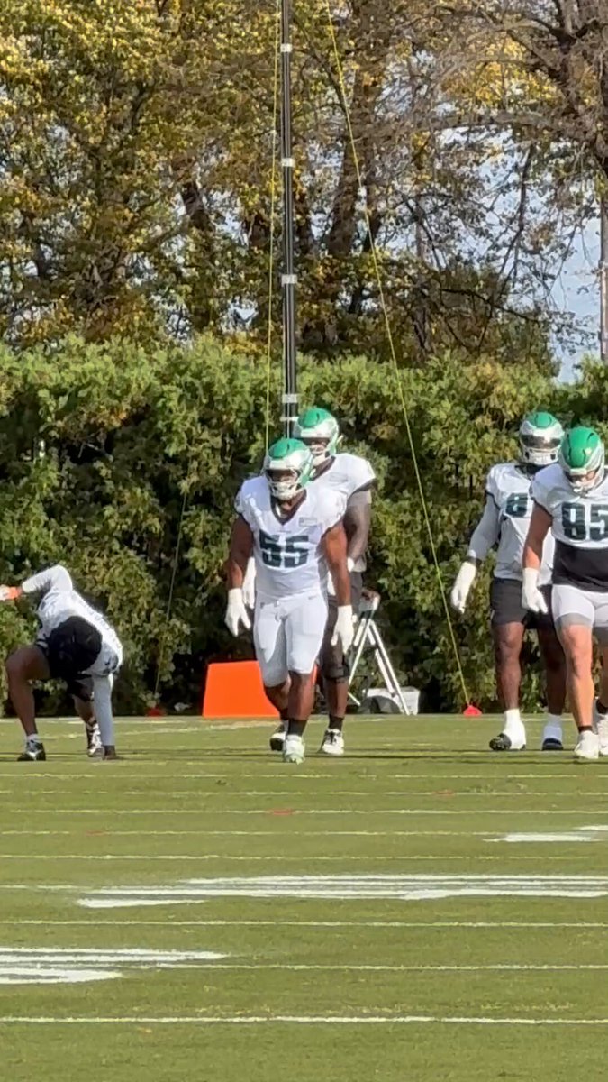 Brandon Graham back at Eagles practice 
