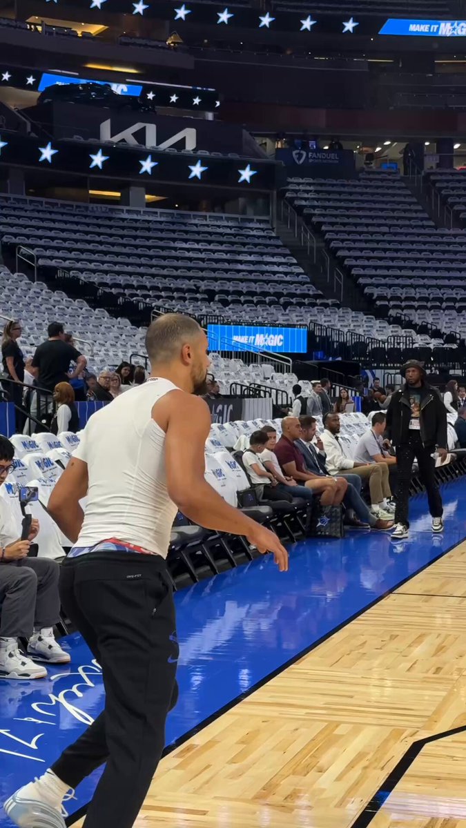 J.Suggs back on court 