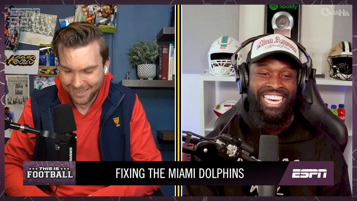 I asked debut great guest @T_Armstead72 how he'd fix the Miami Dolphins. He was *awesome* and nuanced. 
"I saw a lack of confidence, I saw an inability to trust teammates."
"What I saw against Cleveland, I didn't recognize that."