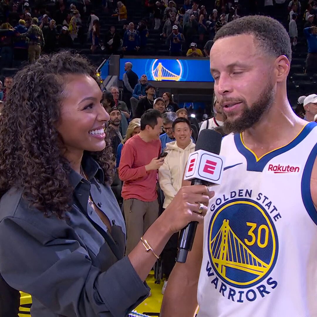 Stephen Curry tried to get Jimmy Butler III to do his "night-night" celebration 😂

"Draymond hit one last year so I thought I could share the honor." 