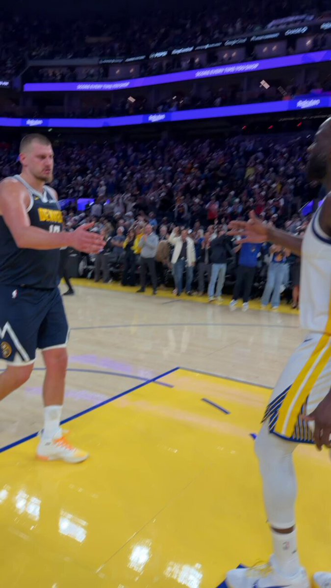 WHAT. A. GAME. 💯

Steph Curry scores 20 of GSW's final 30 points to win an absolute thriller in the Bay! 