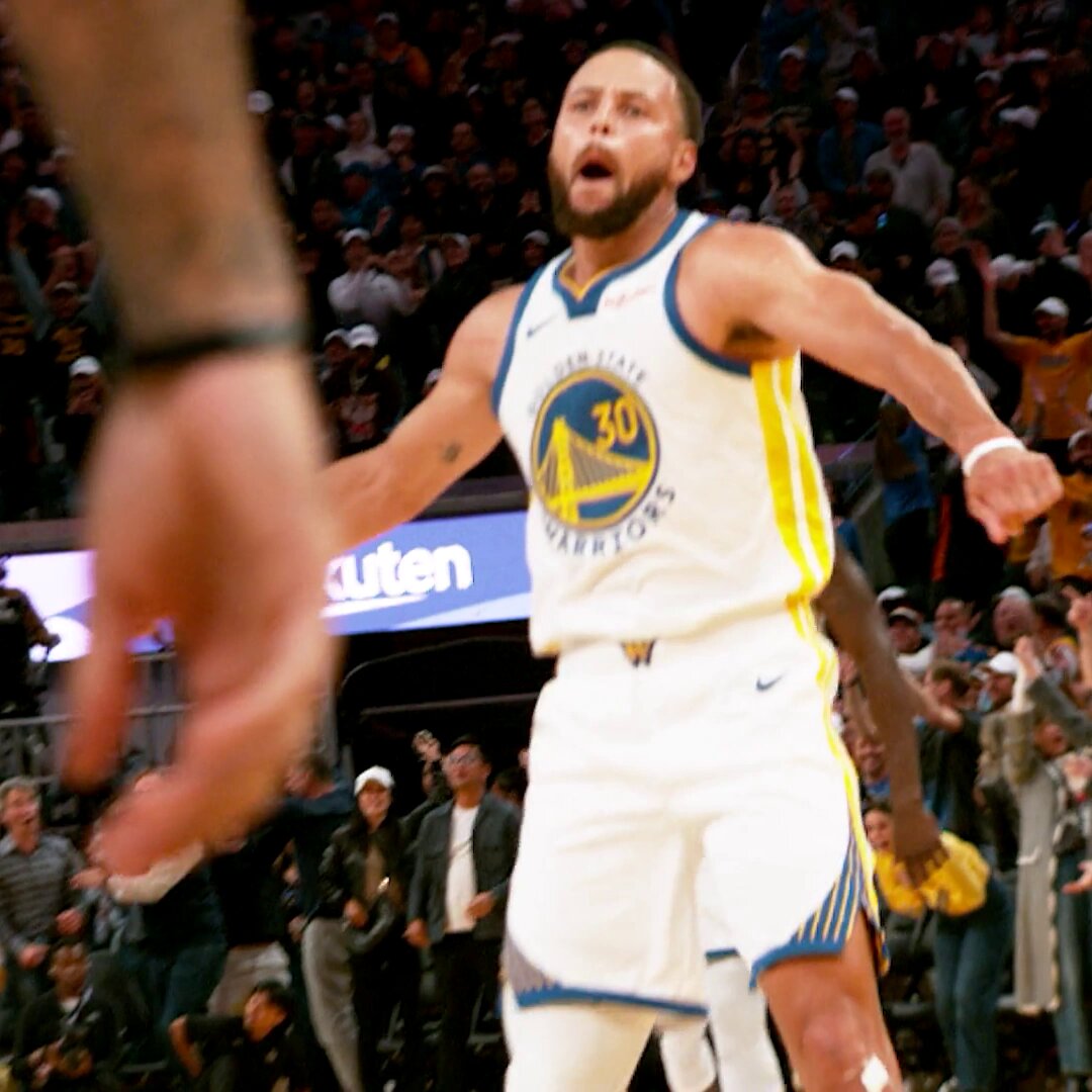 Take a bow, @StephenCurry30 🙌 