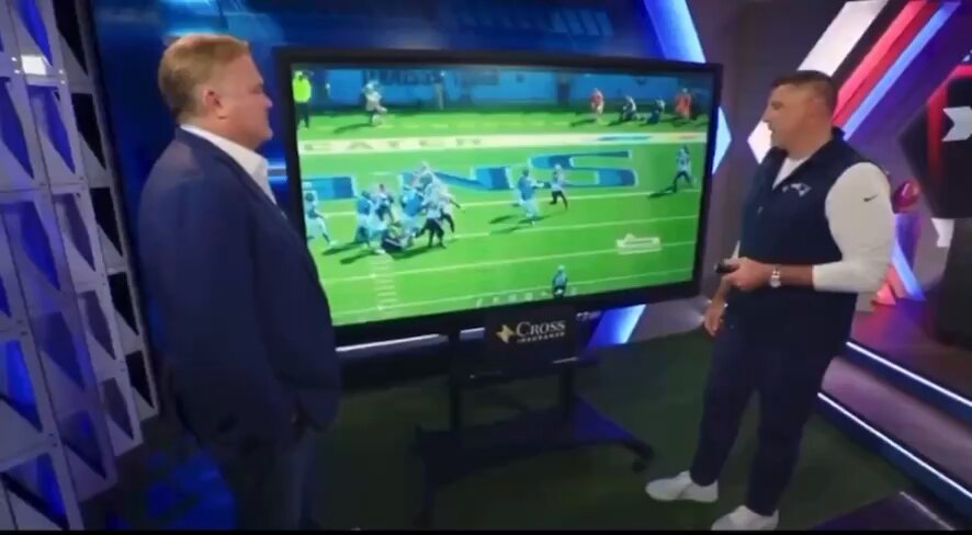 #Patriots HC Mike Vrabel pointed out that Rhamondre Stevenson started celebrating by sticking out the ball before crossing the goal line last week:
“We can’t sit there and be careless with the ball. … We’re not gonna see it anymore.”
(via @Patriots YT)