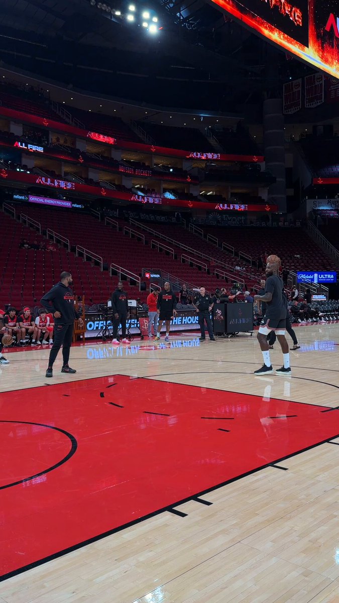 pregame flexin' & daps with Unc 🤝 