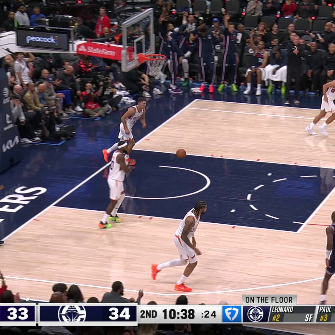 KAWHI LEONARD DOIN' KAWHI LEONARD THINGS
STEAL ➡️ DUNK